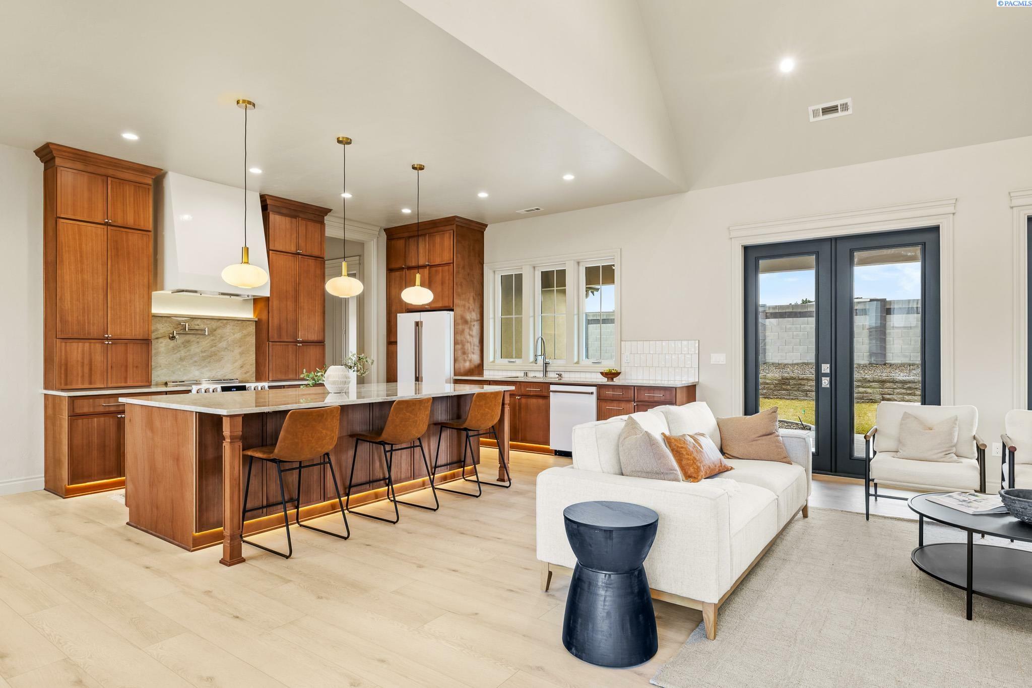 Property Photo: 4708 W Dradie Street WA 99301