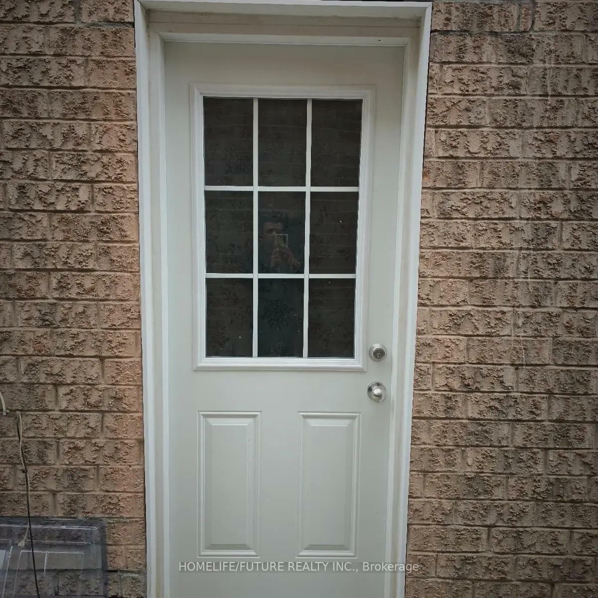 Property Photo: 914 Golden Farmer Way Bsmt ON L5W 1B4