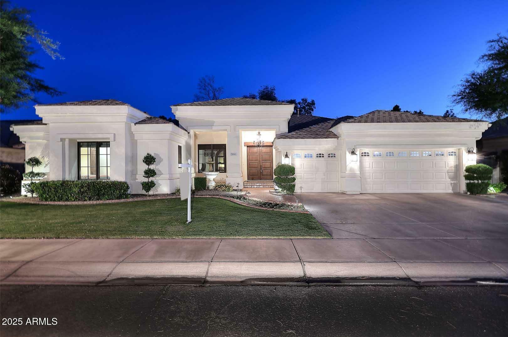 2041 W Hemlock Way  Chandler AZ 85248 photo