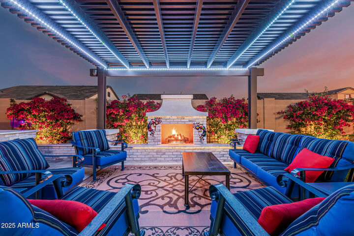 Property Photo: 8127 E June Street AZ 85207