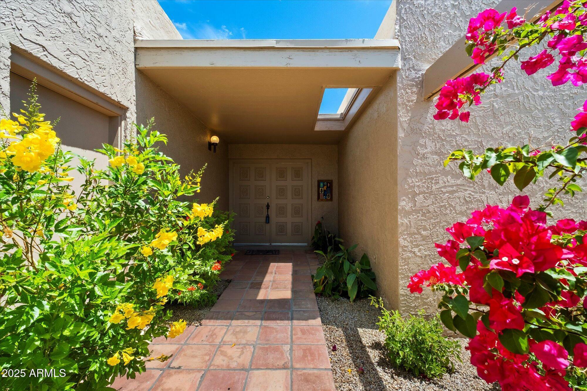 Property Photo: 1725 E Staghorn Lane AZ 85377