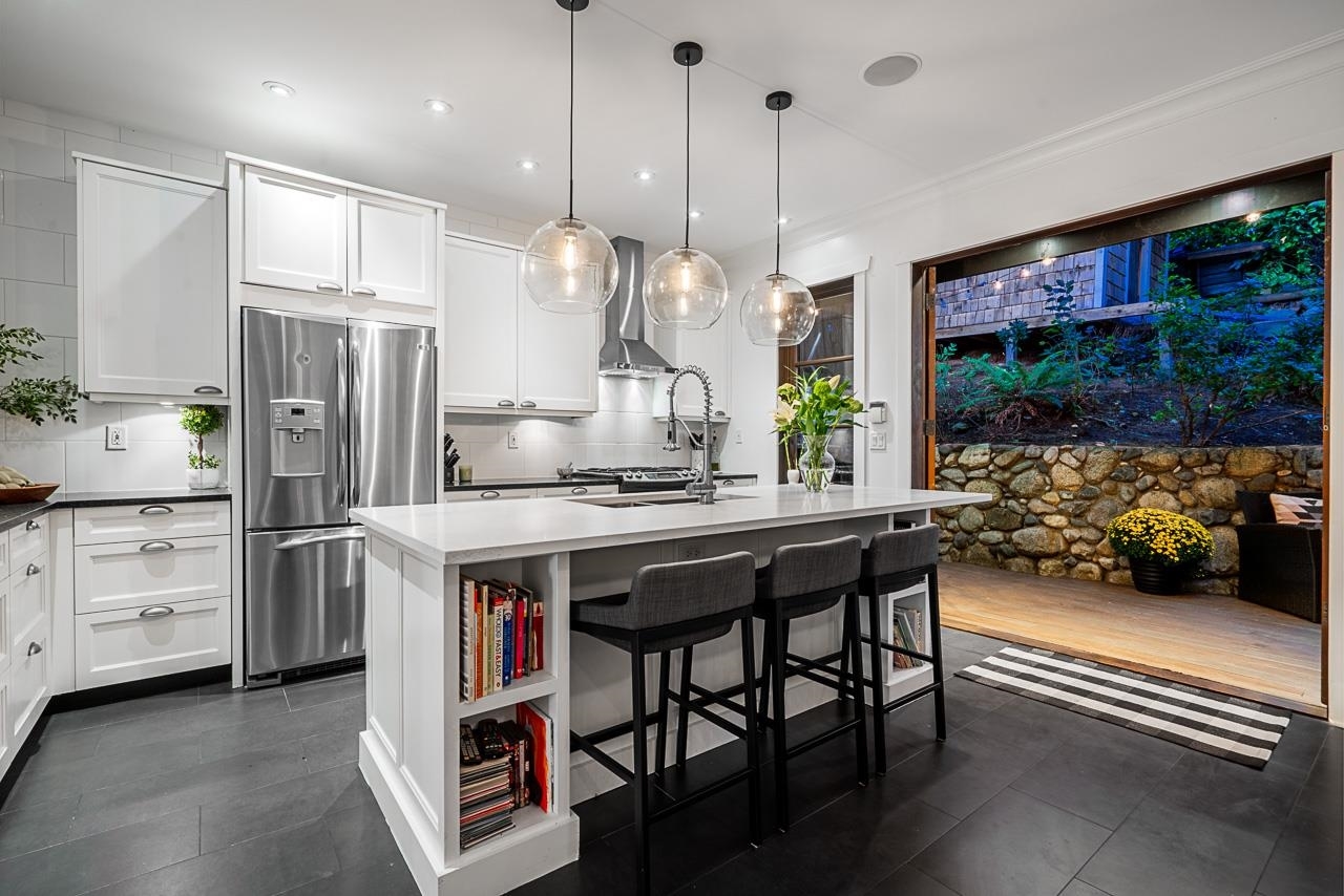 Property Photo: 3394 Mahon Avenue BC V7N 3T6