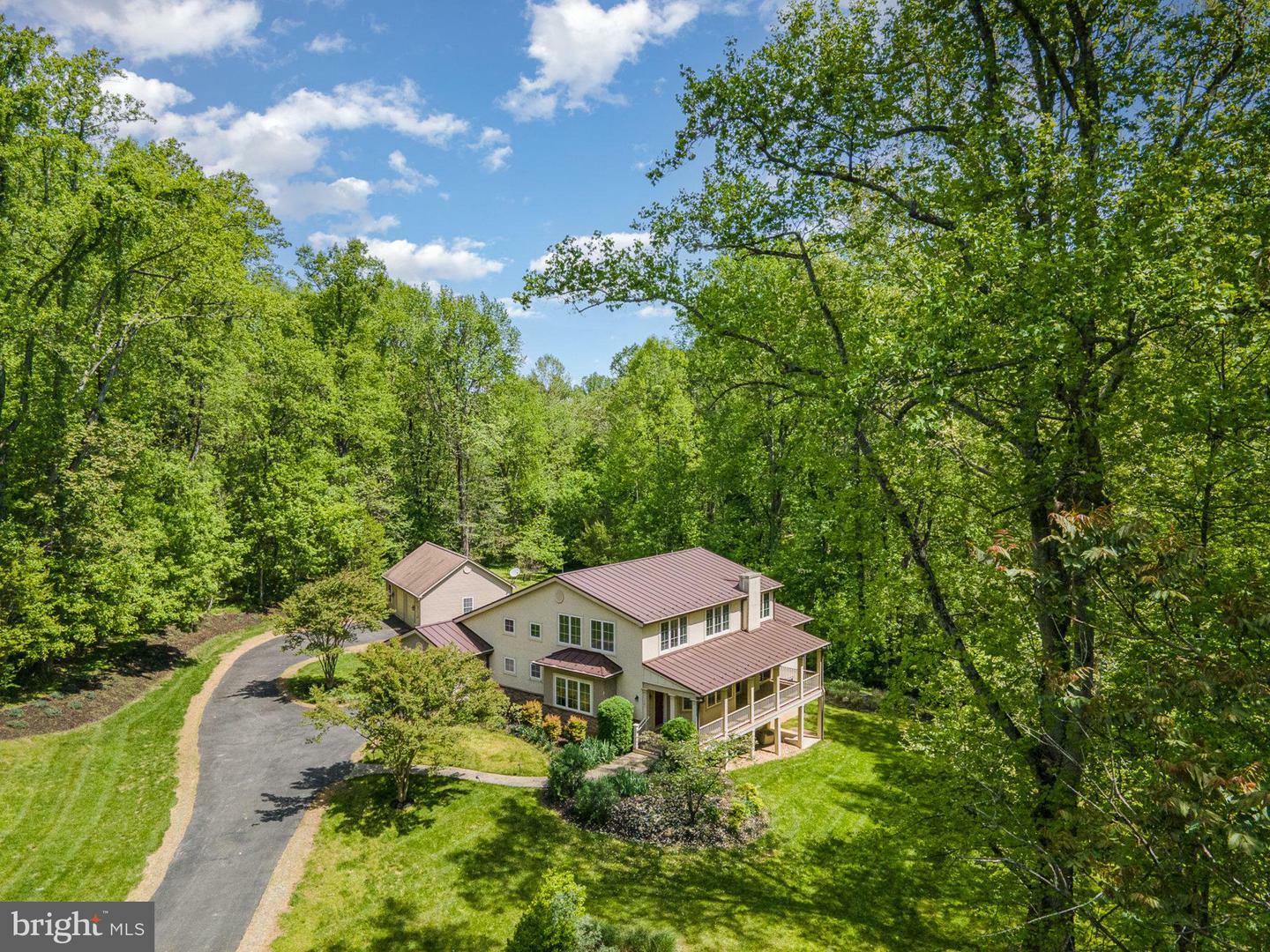 Property Photo: 121 Marlborough Point Road VA 22554