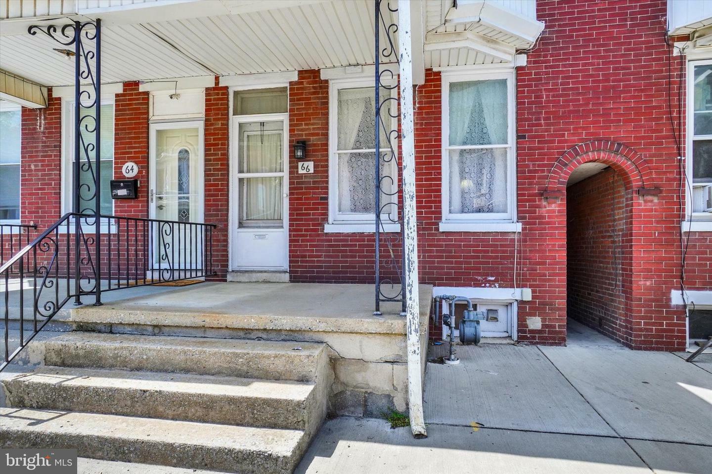 Property Photo: 66 N Tremont Street PA 17403