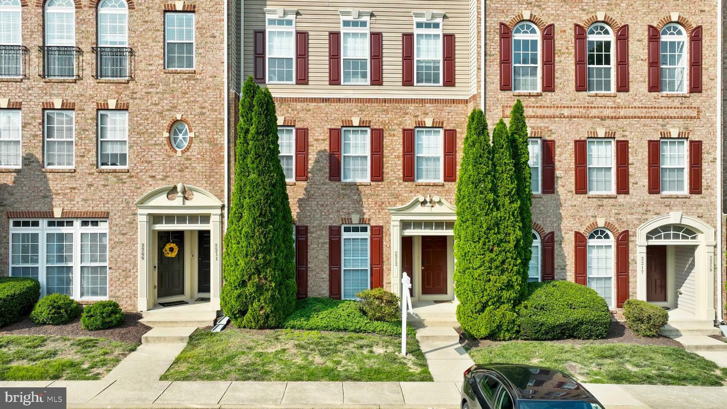 Property Photo: 2213 Ivy Lane 5 MD 20732