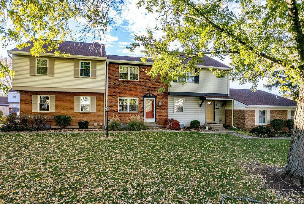 Property Photo: 7521 Kingsgate Way OH 45069