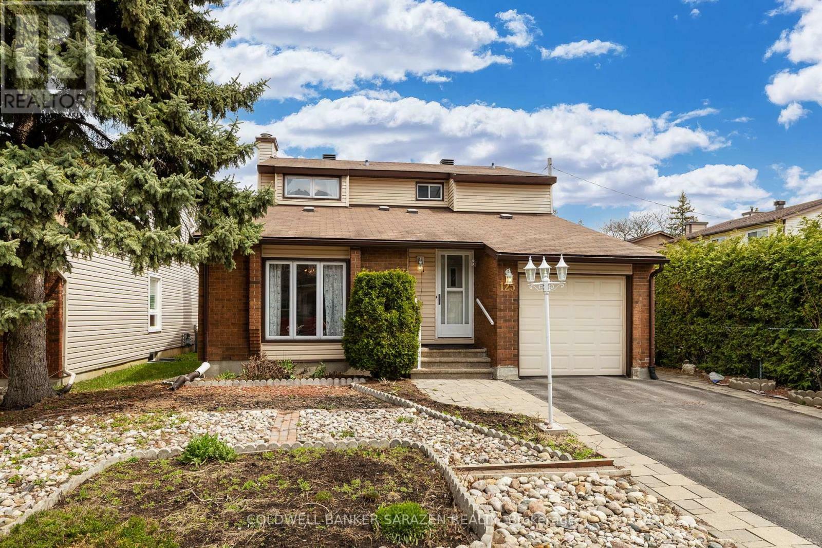 Photo de la propriété: 125 Lanark Avenue ON K1Z 8P6
