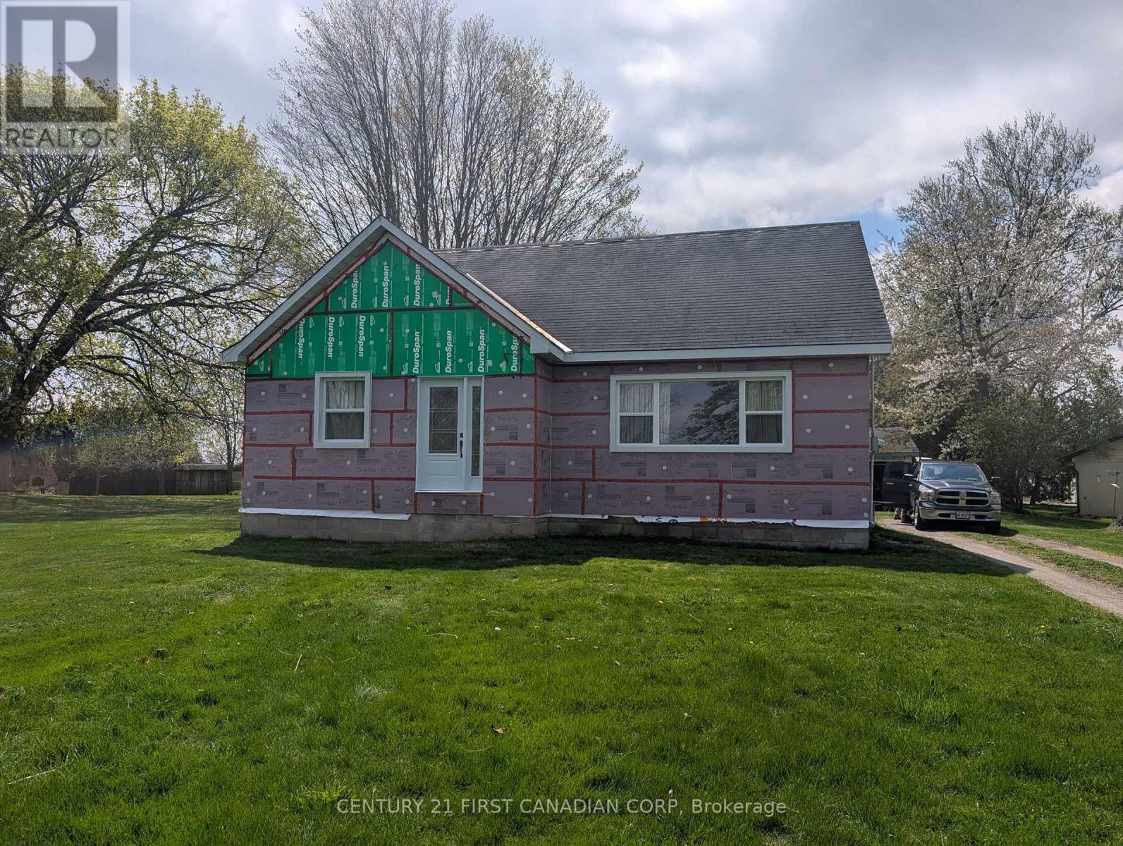 Property Photo: 211 King Edward Street ON N3L 3E3