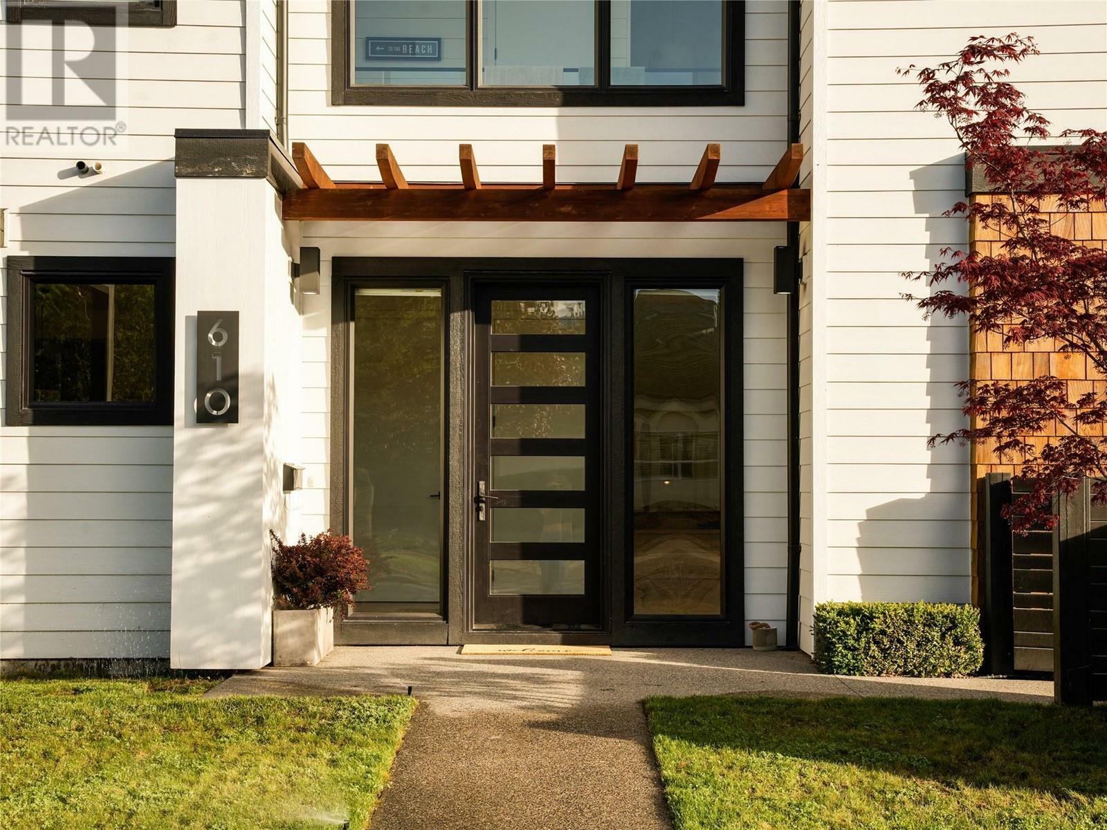 Property Photo: 610 Barrera Road BC V1W 3K2