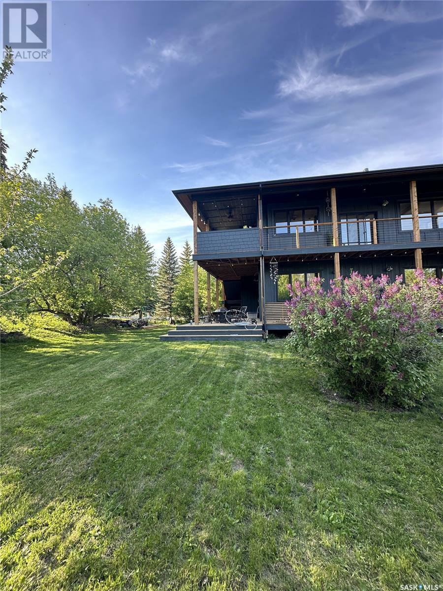 Property Photo: 98 Grove Street SK S0G 1S0