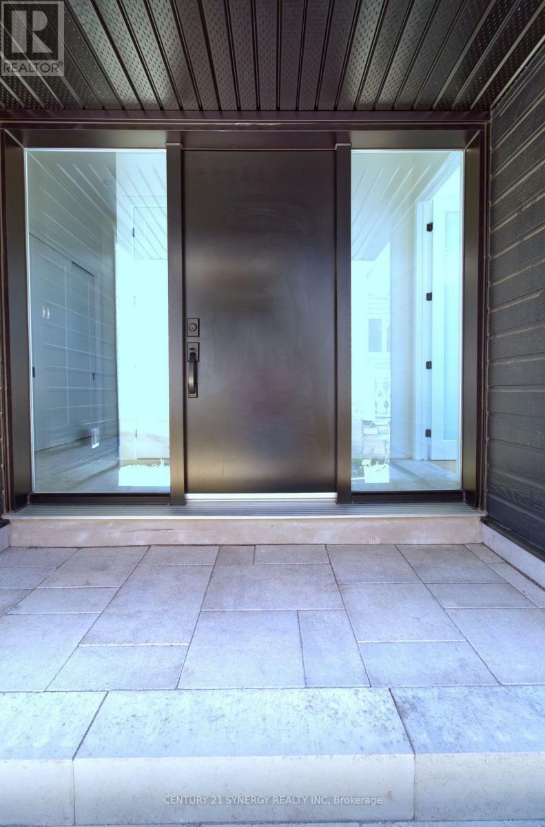 Property Photo: 1540 Kilborn Avenue ON K1H 6M3