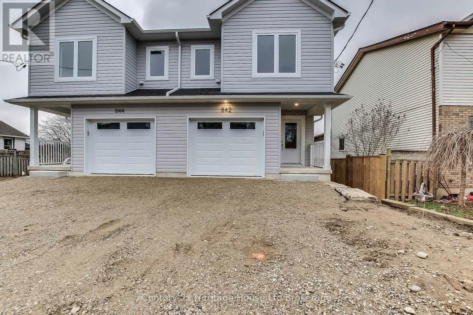 Photo de la propriété: 844 Water Street ON N4S 1S7