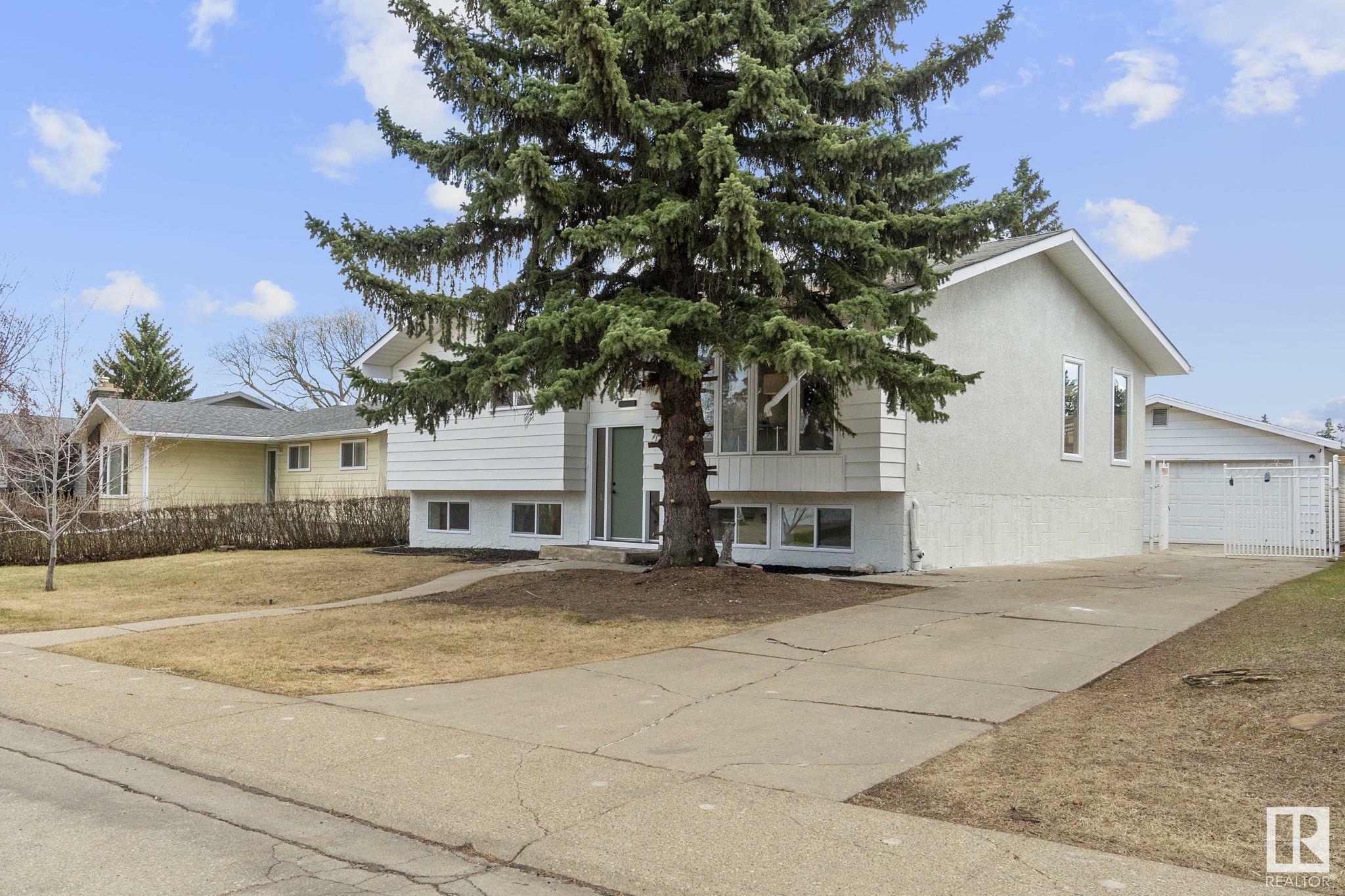 Property Photo: 10911 43 Avenue NW AB T6J 2R3