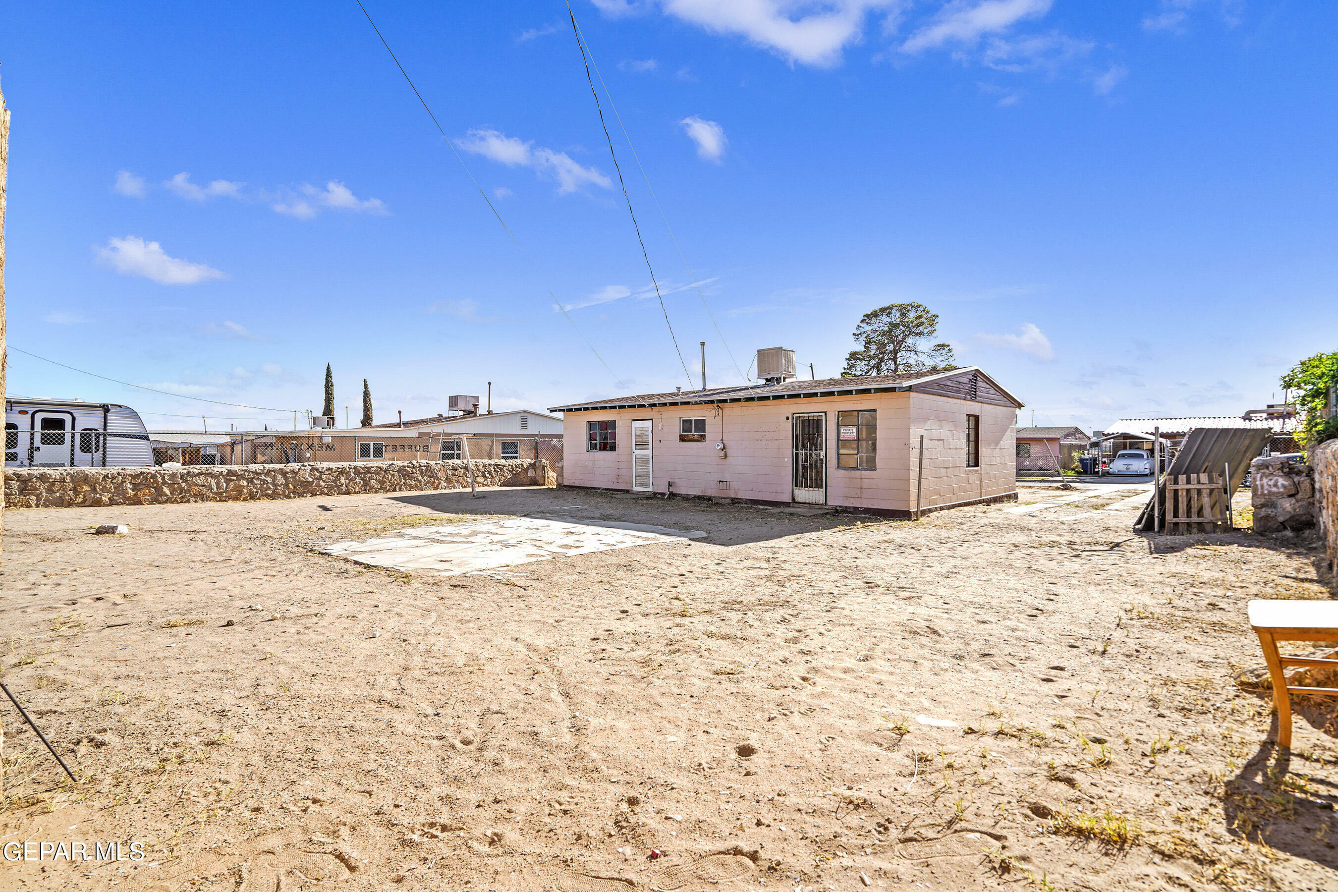 Property Photo: 812 Santa Barbara Drive TX 79915