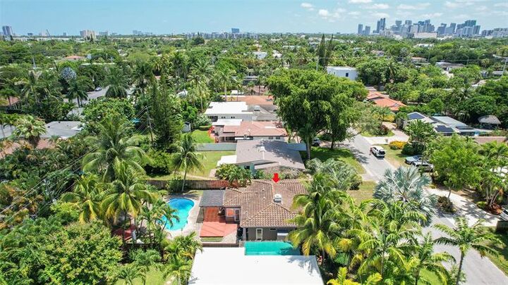 1434 NE 16th Ave  Fort Lauderdale FL 33304 photo