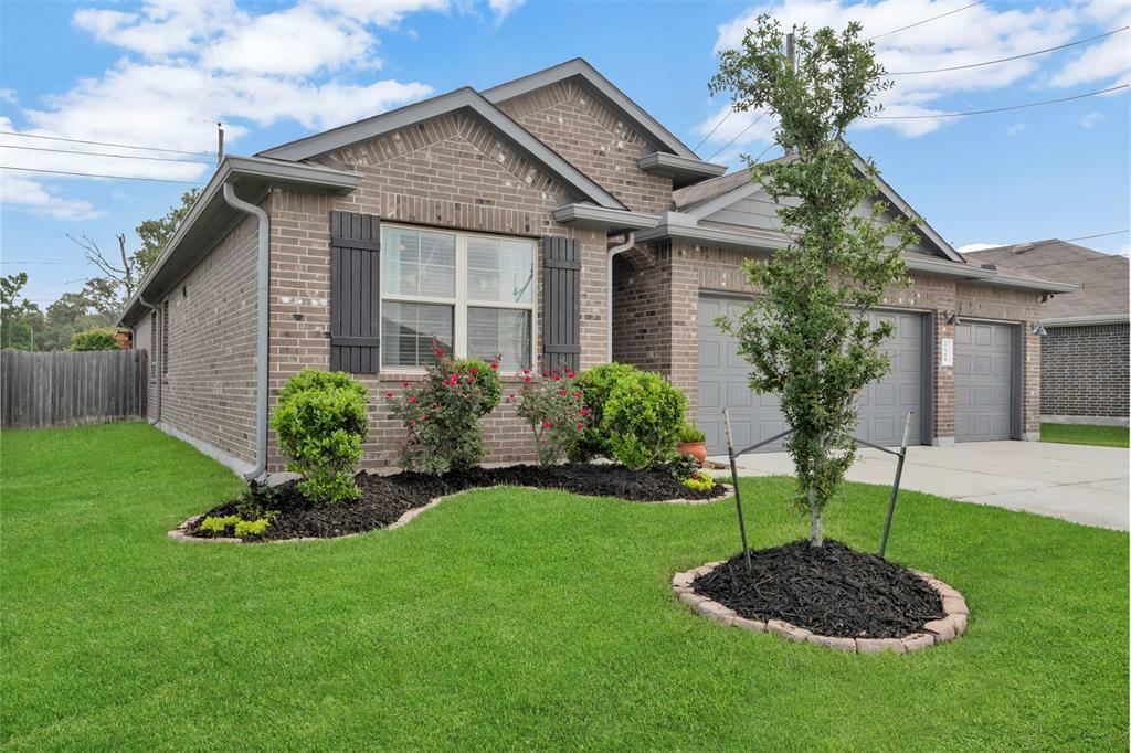 Property Photo: 5918 Dovershire Bluff Way TX 77389