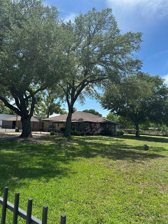 Property Photo: 16717 Grant Road TX 77429