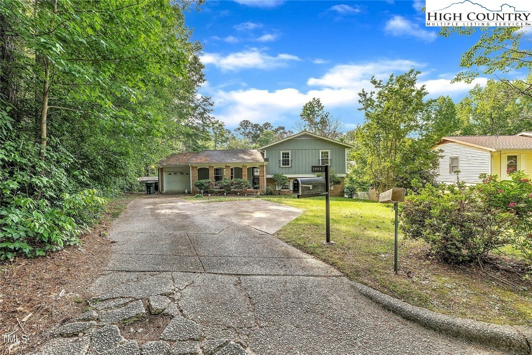 Property Photo: 2608 Foxgate Drive NC 27610