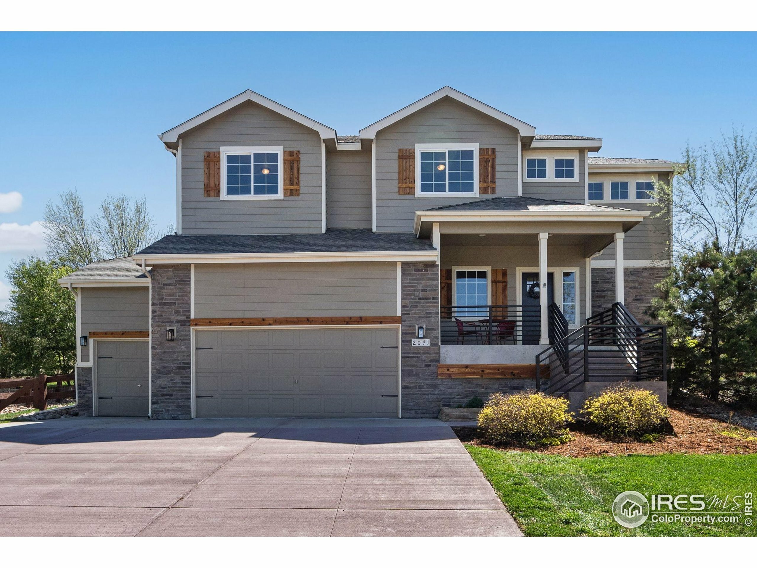 Property Photo: 2041 Bayfront Dr CO 80550