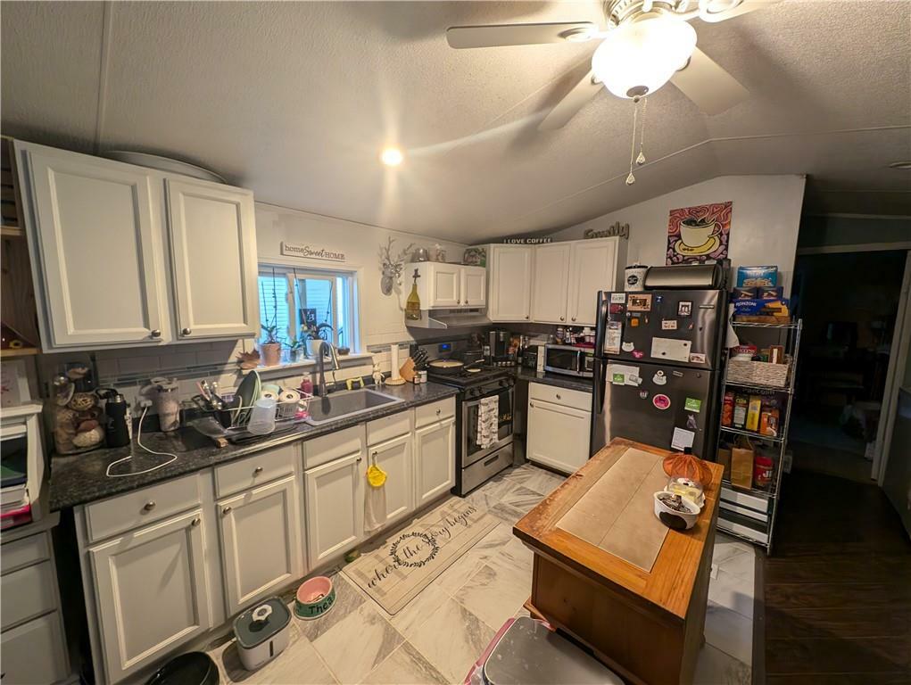 Property Photo: 204 Thelbridge Drive NY 12553