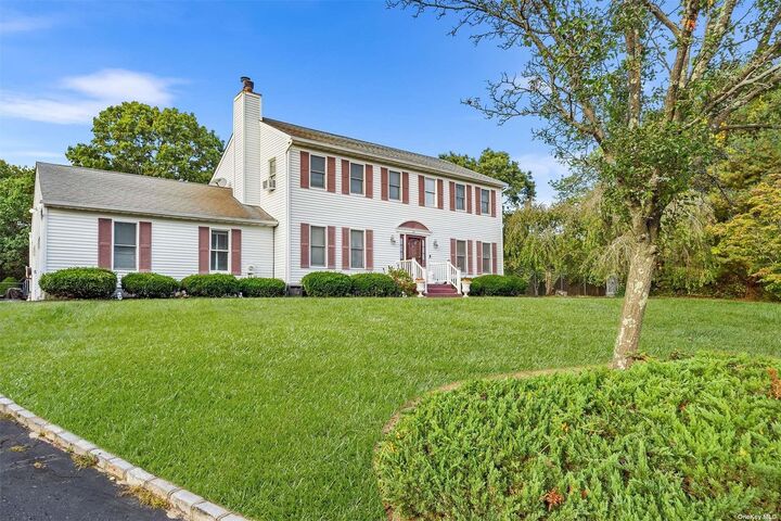Property Photo:  21 Victoria Lane  NY 11949 