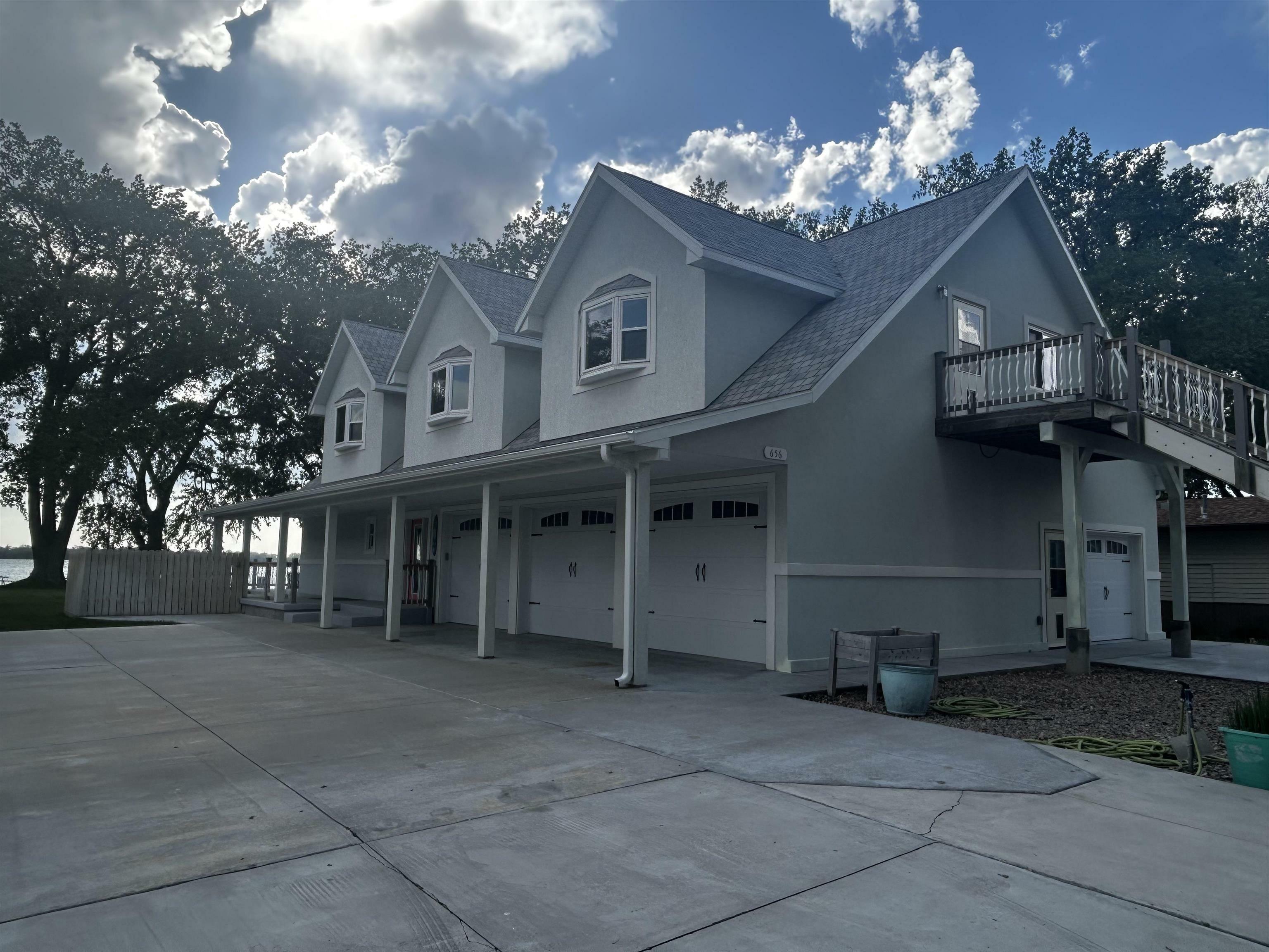 Property Photo: 656 Frontier Lane NE 69101
