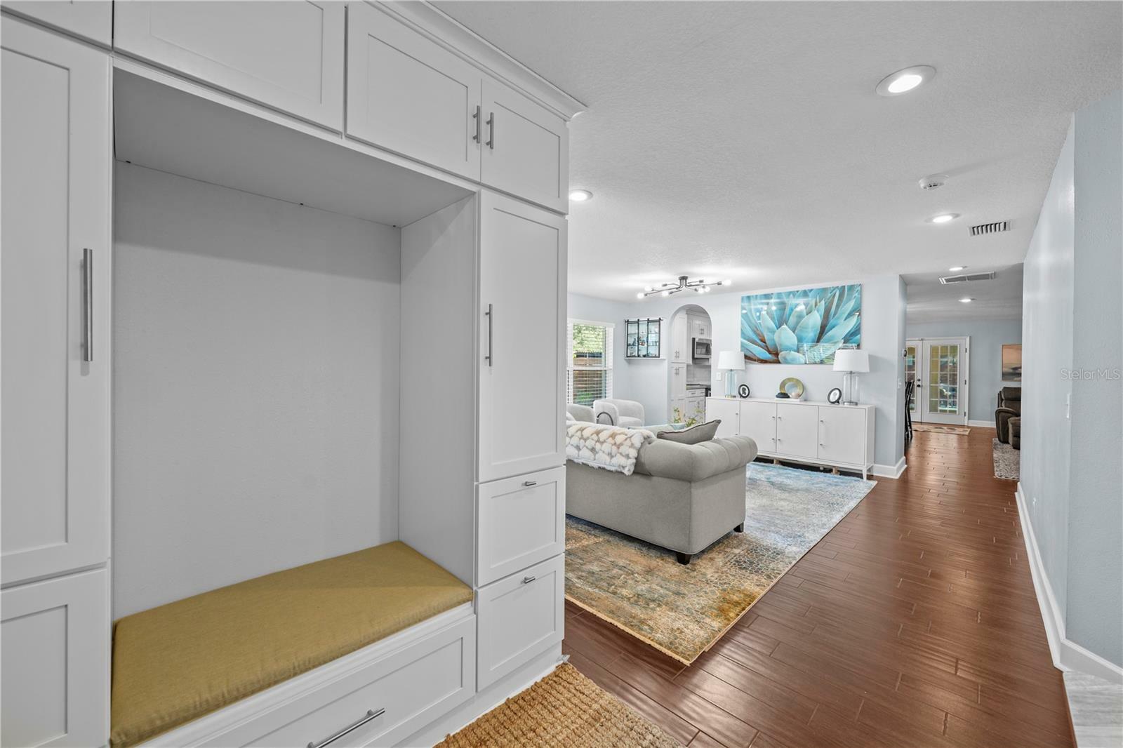 Property Photo: 3417 W Alline Avenue FL 33611