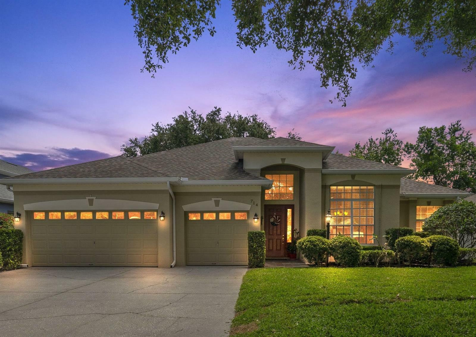 Property Photo: 714 Regina Circle FL 34787