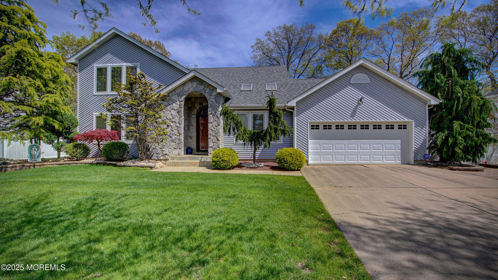 Property Photo:  4 Weasel Creek Court  NJ 07731 