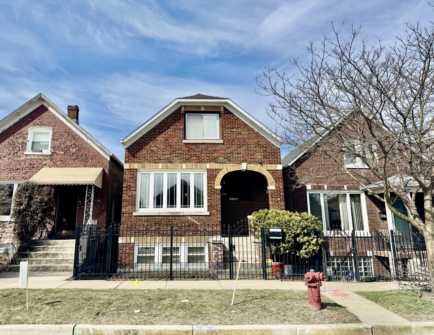 Property Photo: 3328 S Oakley Avenue IL 60608