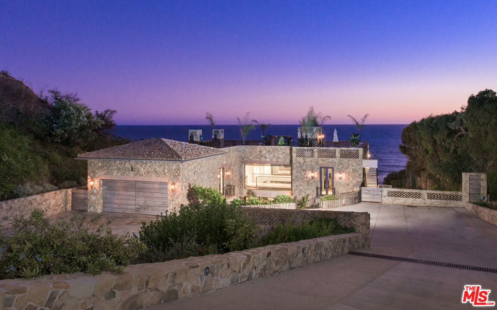 32852 Pacific Coast Highway  Malibu CA 90265 photo
