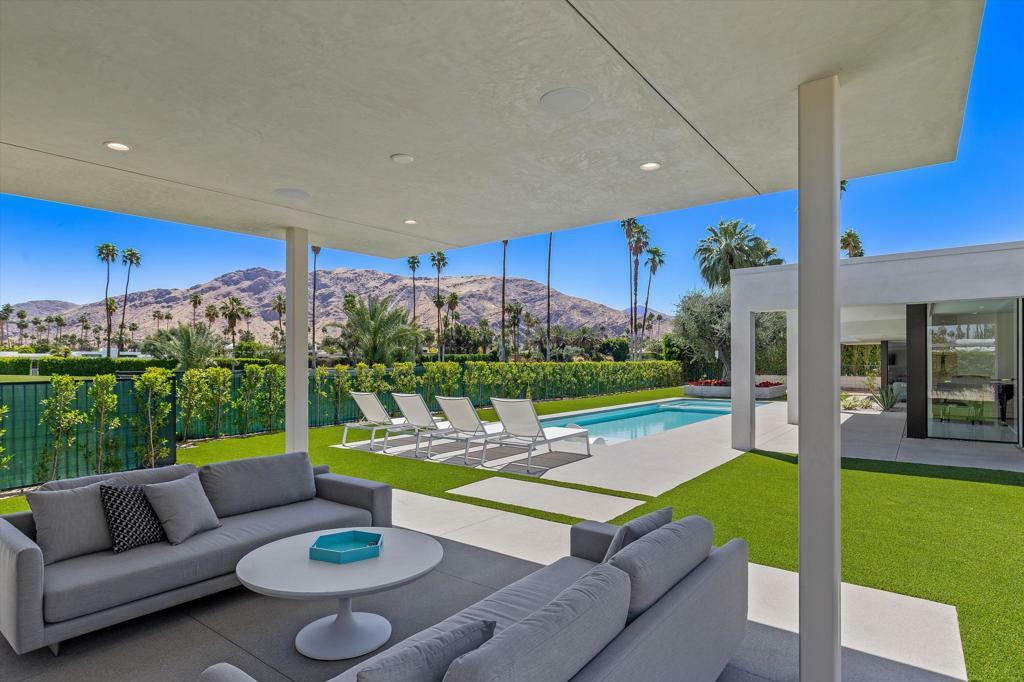2290 S Yosemite Drive  Palm Springs CA 92264 photo