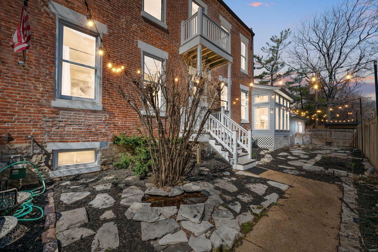 Property Photo: 921 Morrison Avenue MO 63104