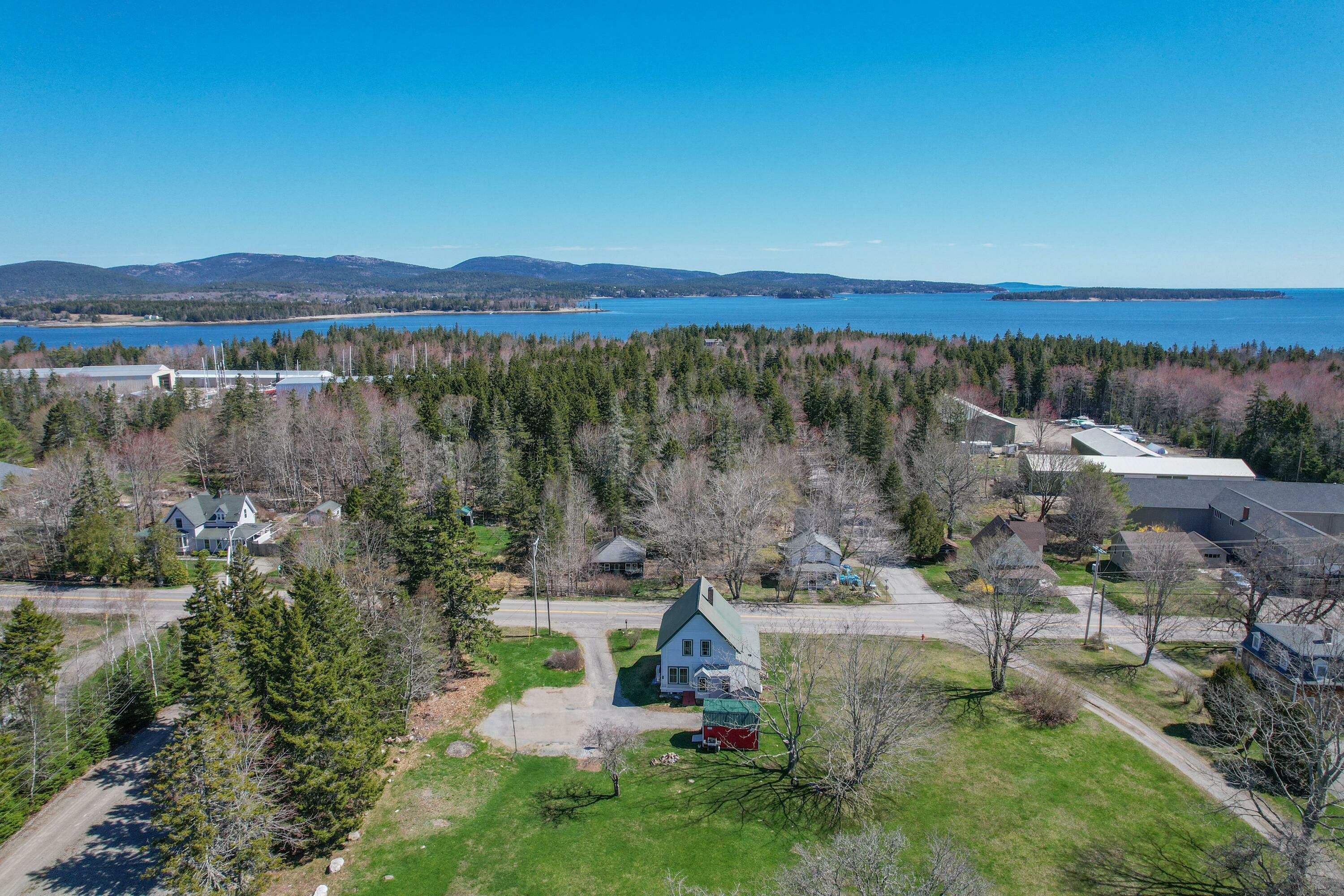 Property Photo: 252 Seawall Road ME 04679