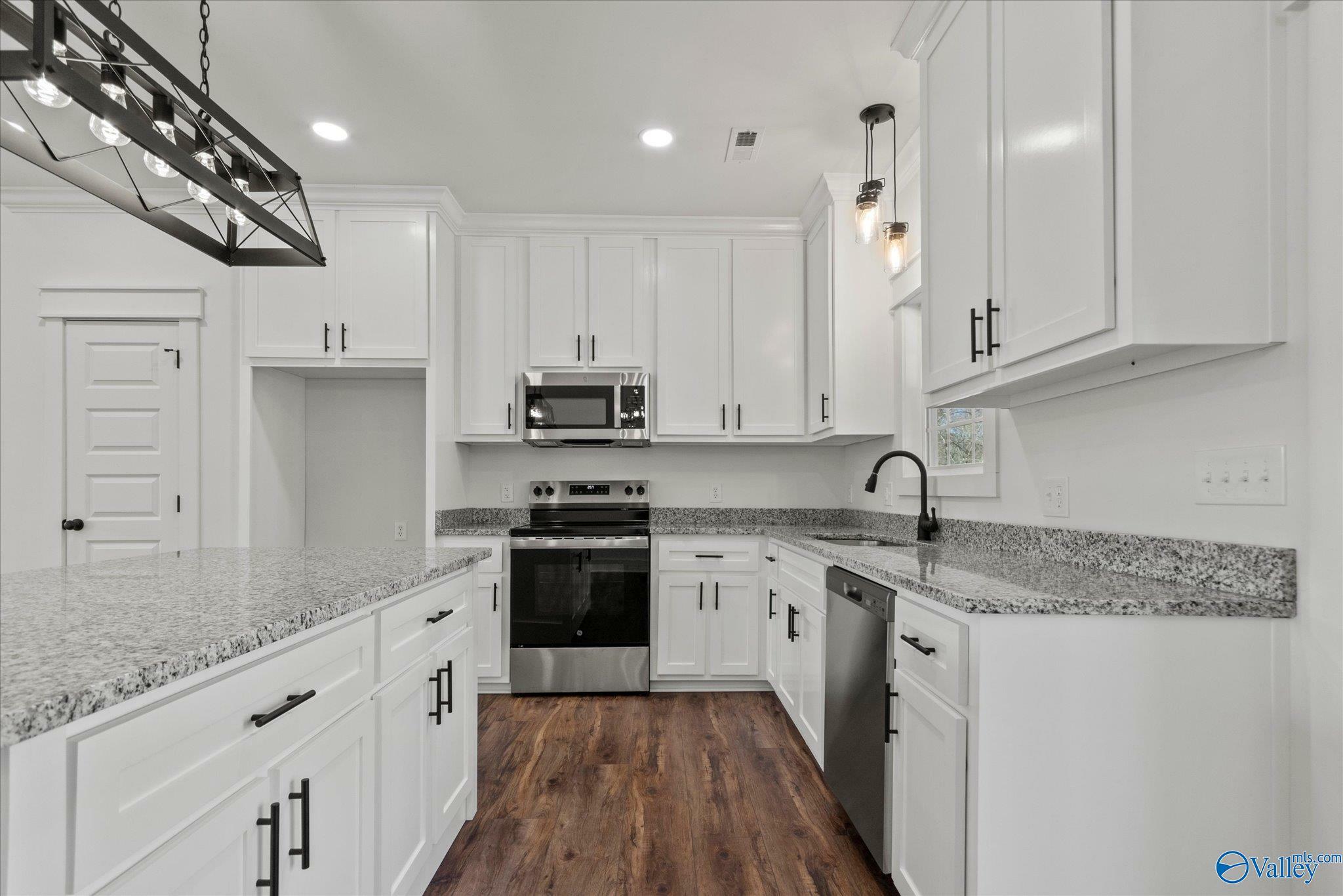 Property Photo: 128 Carrington Lane AL 35950