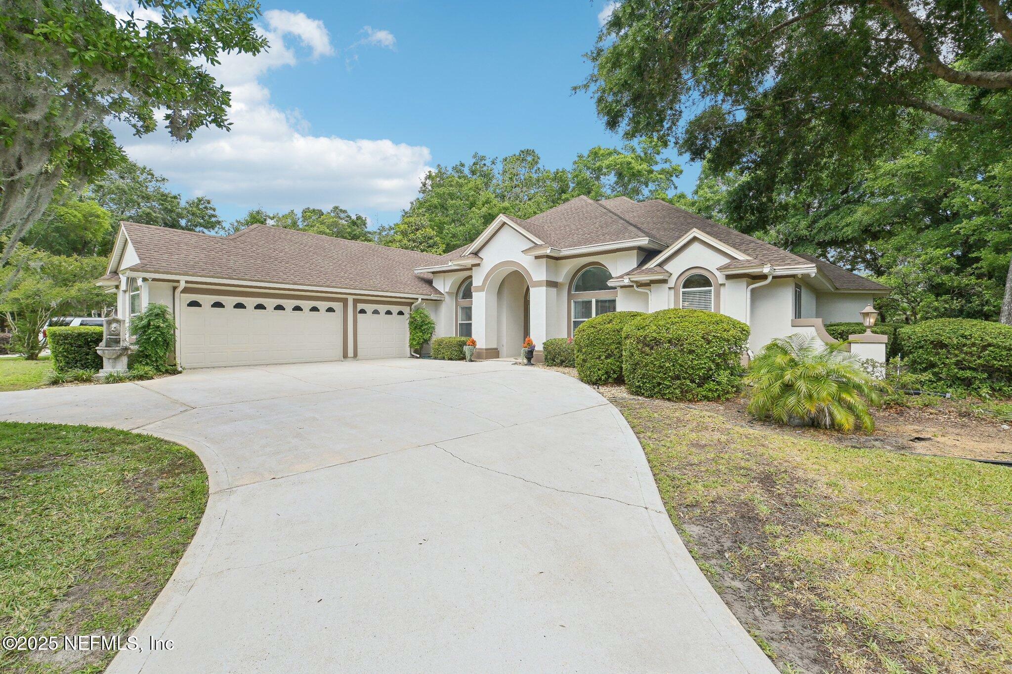 Property Photo: 3586 Long Cove Court FL 32043