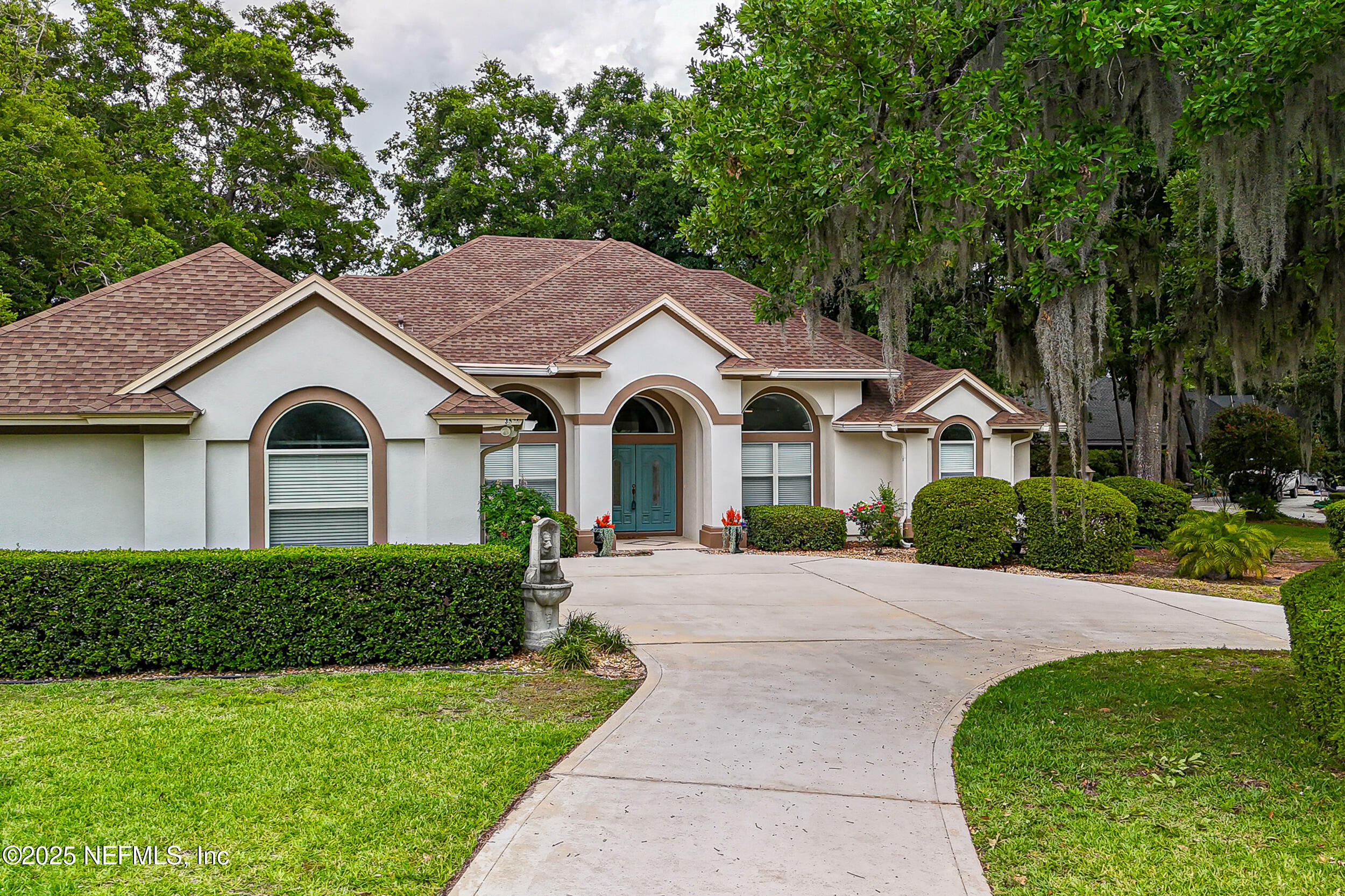 Property Photo: 3586 Long Cove Court FL 32043