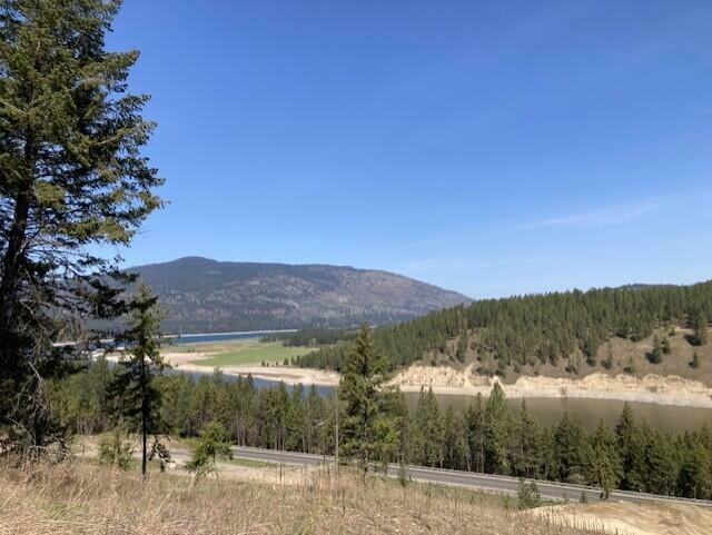 Property Photo: 1381 #A Hwy 25 S WA 99141