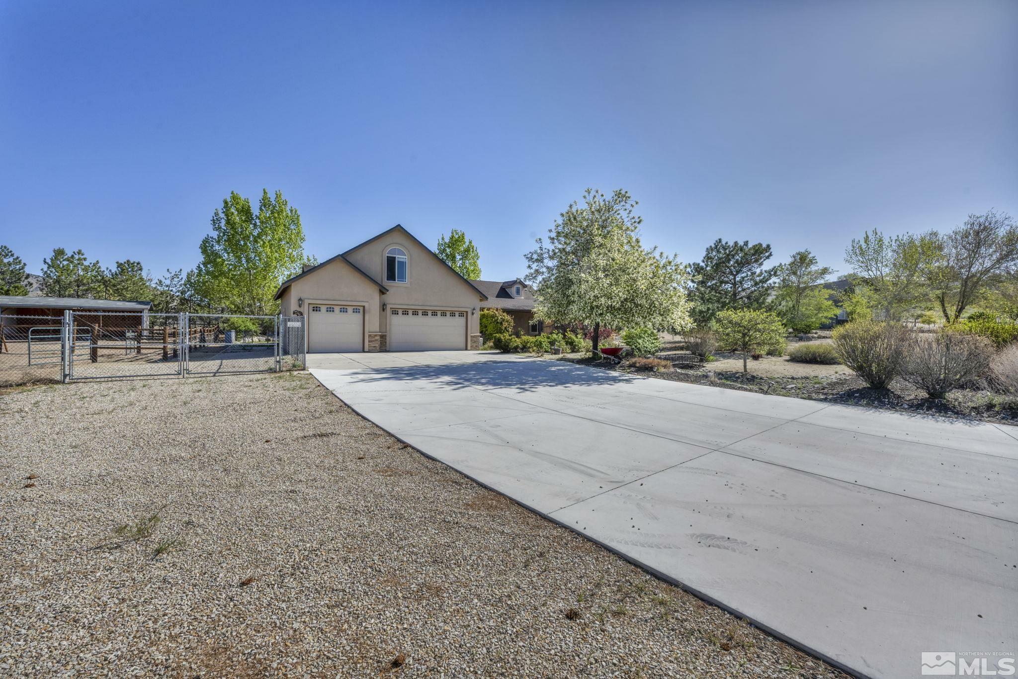 Property Photo: 2710 Thirsty Magoo Court NV 89423