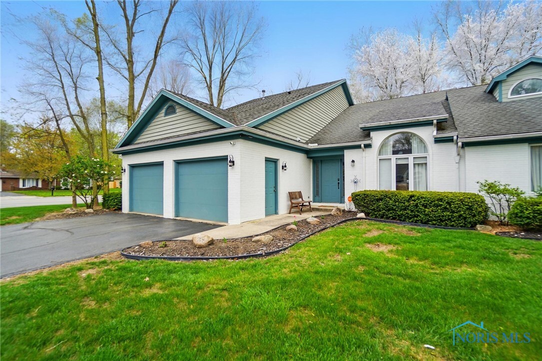 Property Photo:  2000 Rush Creek Court  OH 45840 