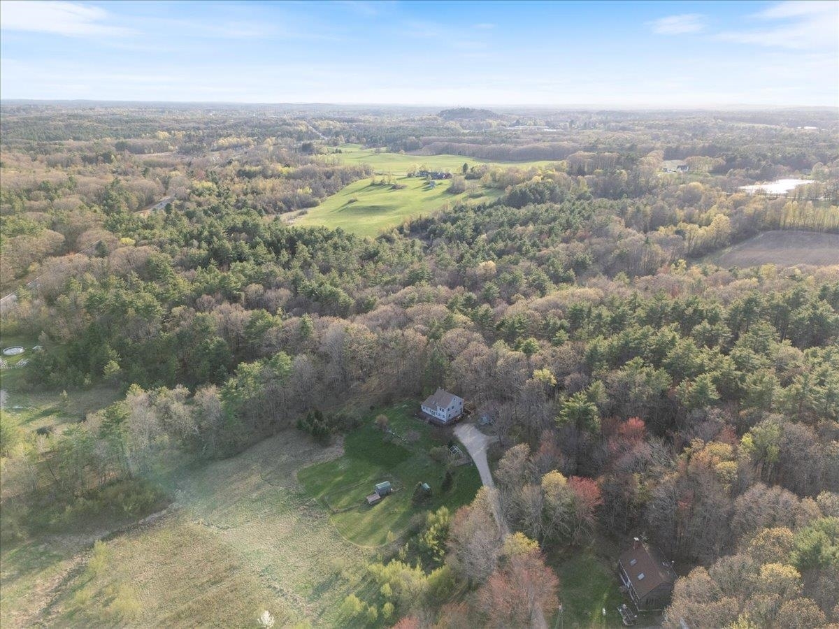 Property Photo:  6 General John Sullivan Way  NH 03869 