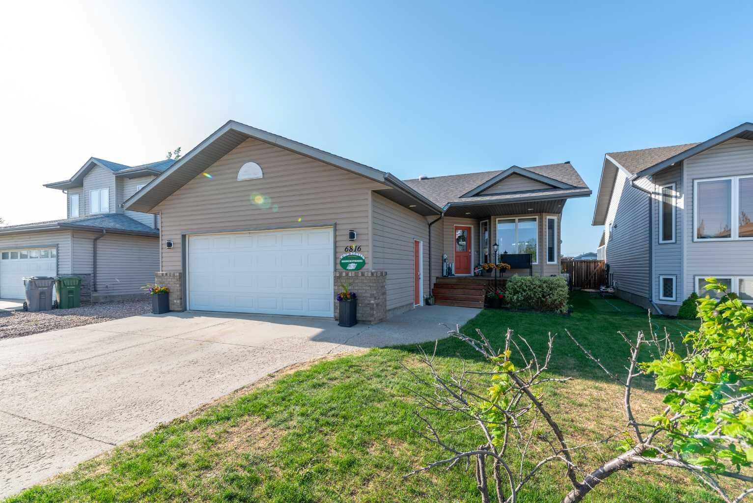 Property Photo:  6816 39A Street  AB T9V 1P1 