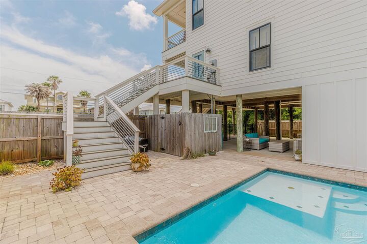 Property Photo:  3120 Linden Ave  FL 32563 