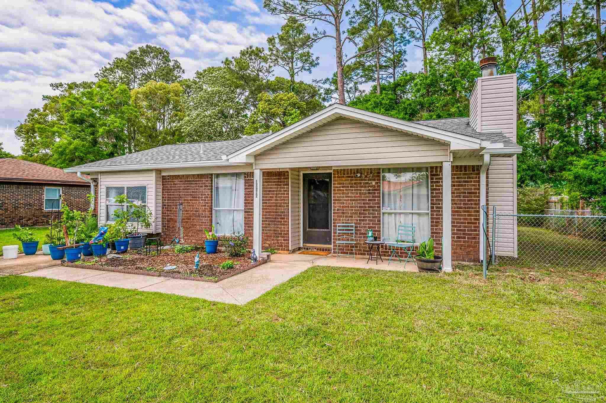 Property Photo: 10766 Jolyne Dr FL 32506