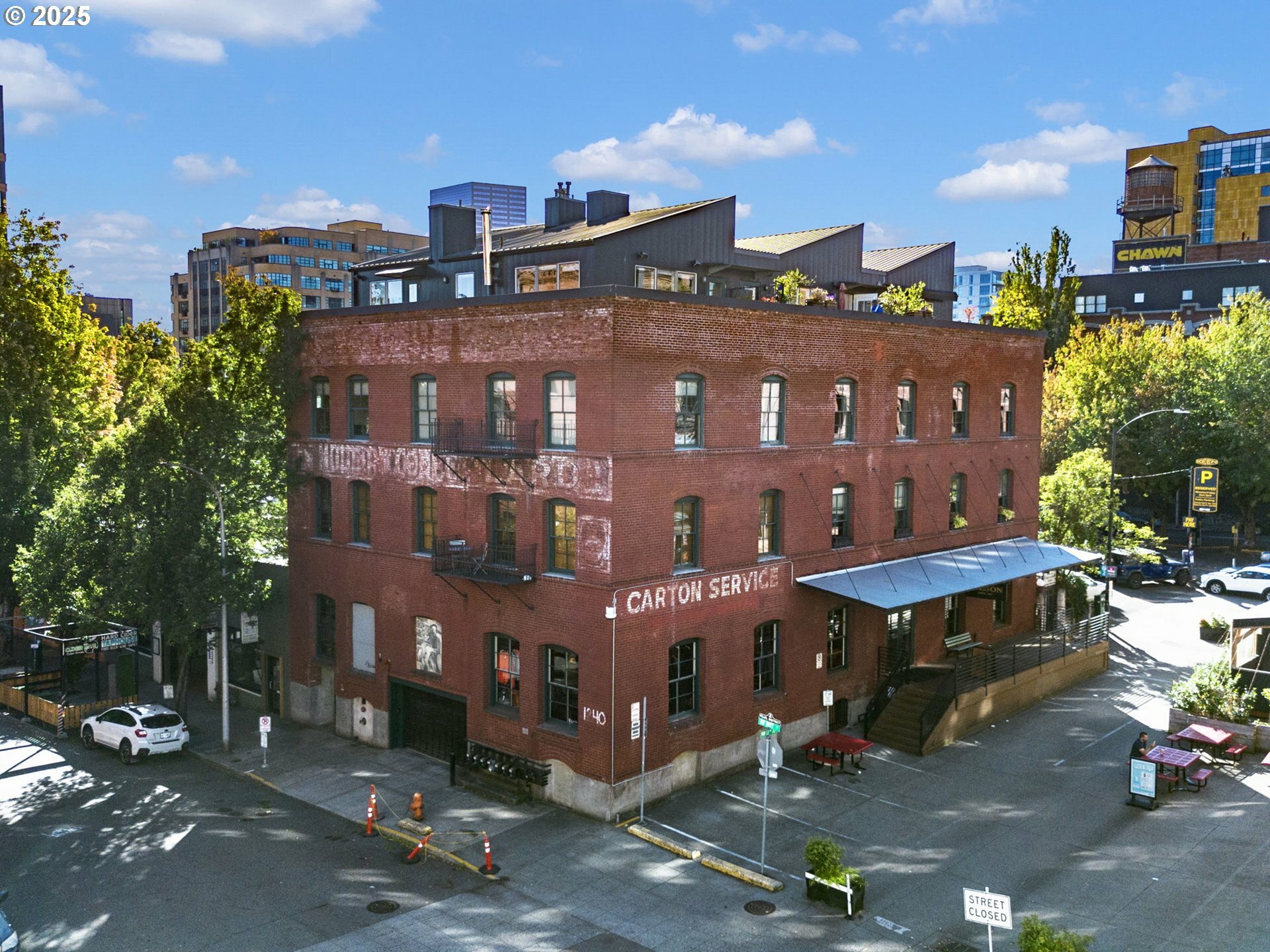 Property Photo: 1240 NW Hoyt St 6 OR 97209