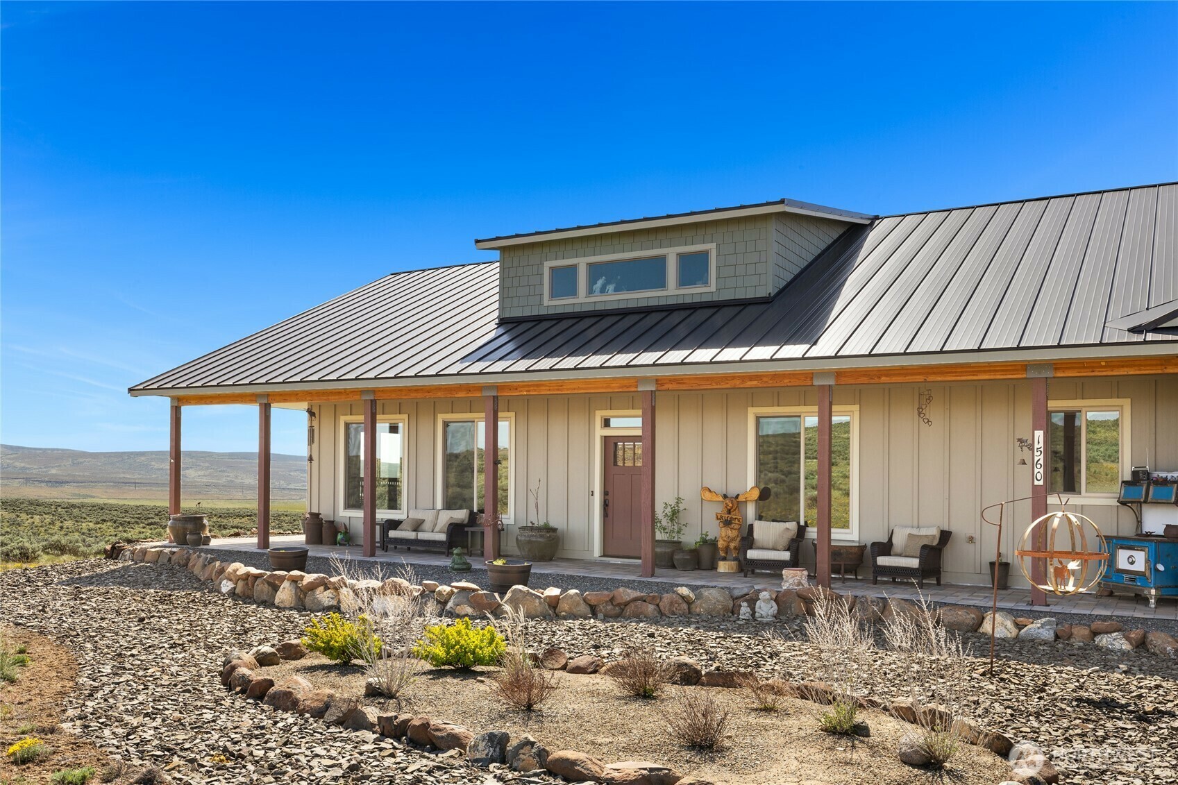 Property Photo: 1560 Sage Hills Drive WA 98926