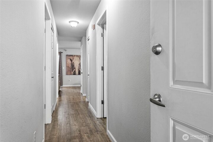 2709  Maplewood Avenue 304  Bellingham WA 98225 photo