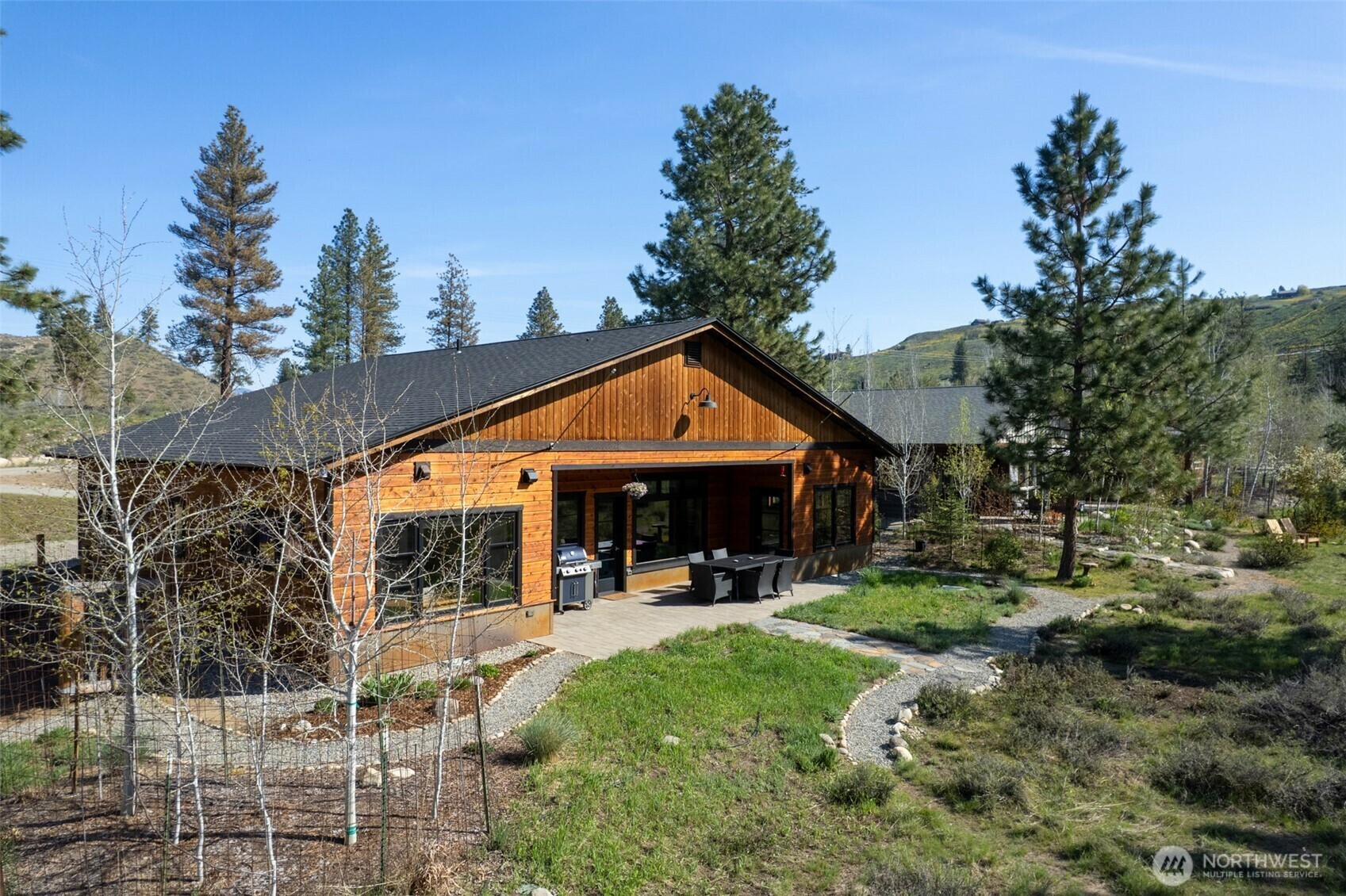 Property Photo: 150 North Village Road WA 98862
