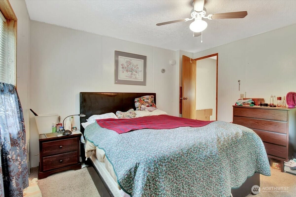 Property Photo: 9810 State Street 20 WA 98270