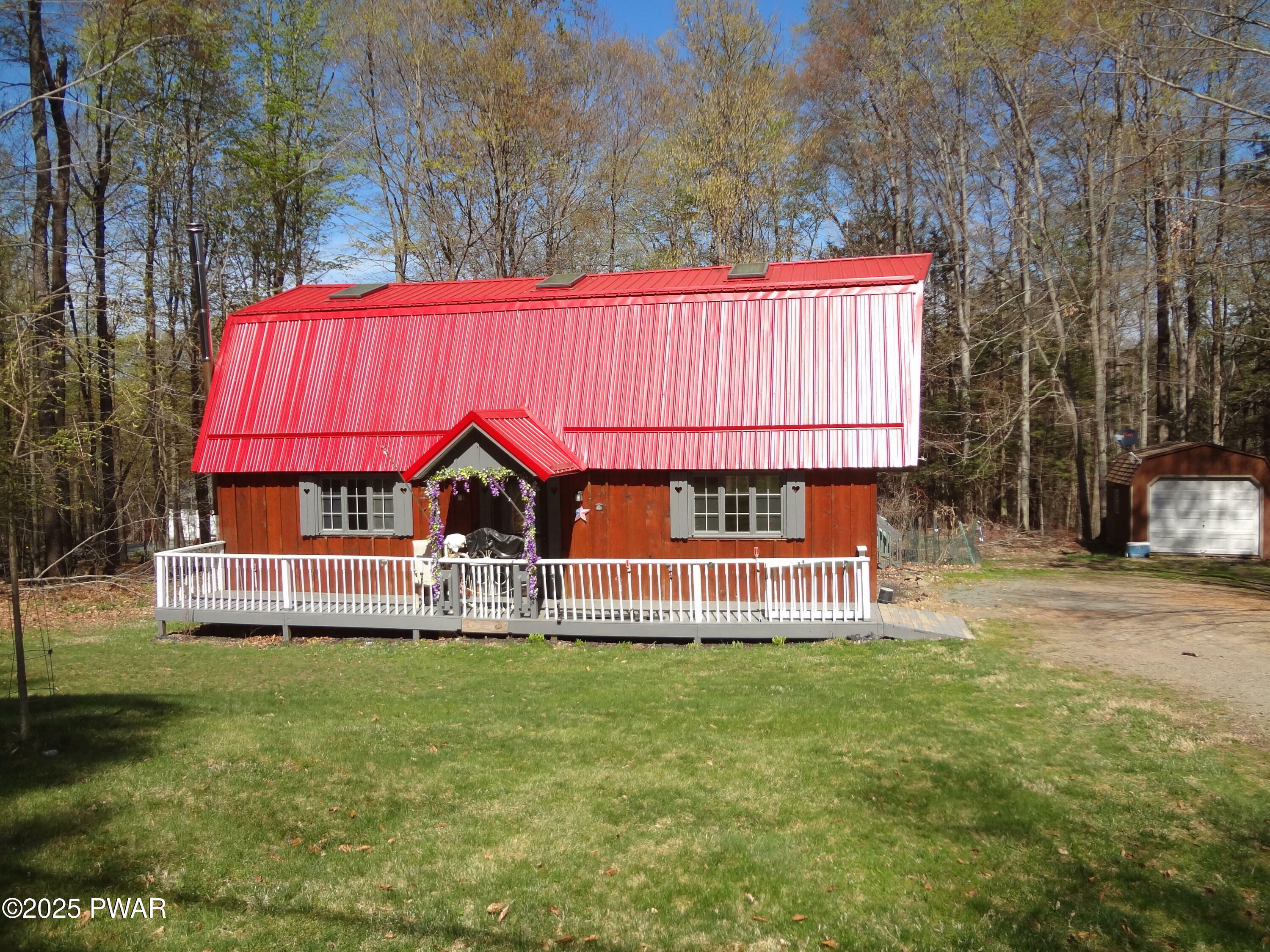 Property Photo: 113 Fawnwood Drive PA 18426